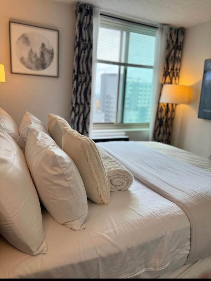 Pangsapuri New Chic & Cozy 1bd Near East River, Minutes From Park *