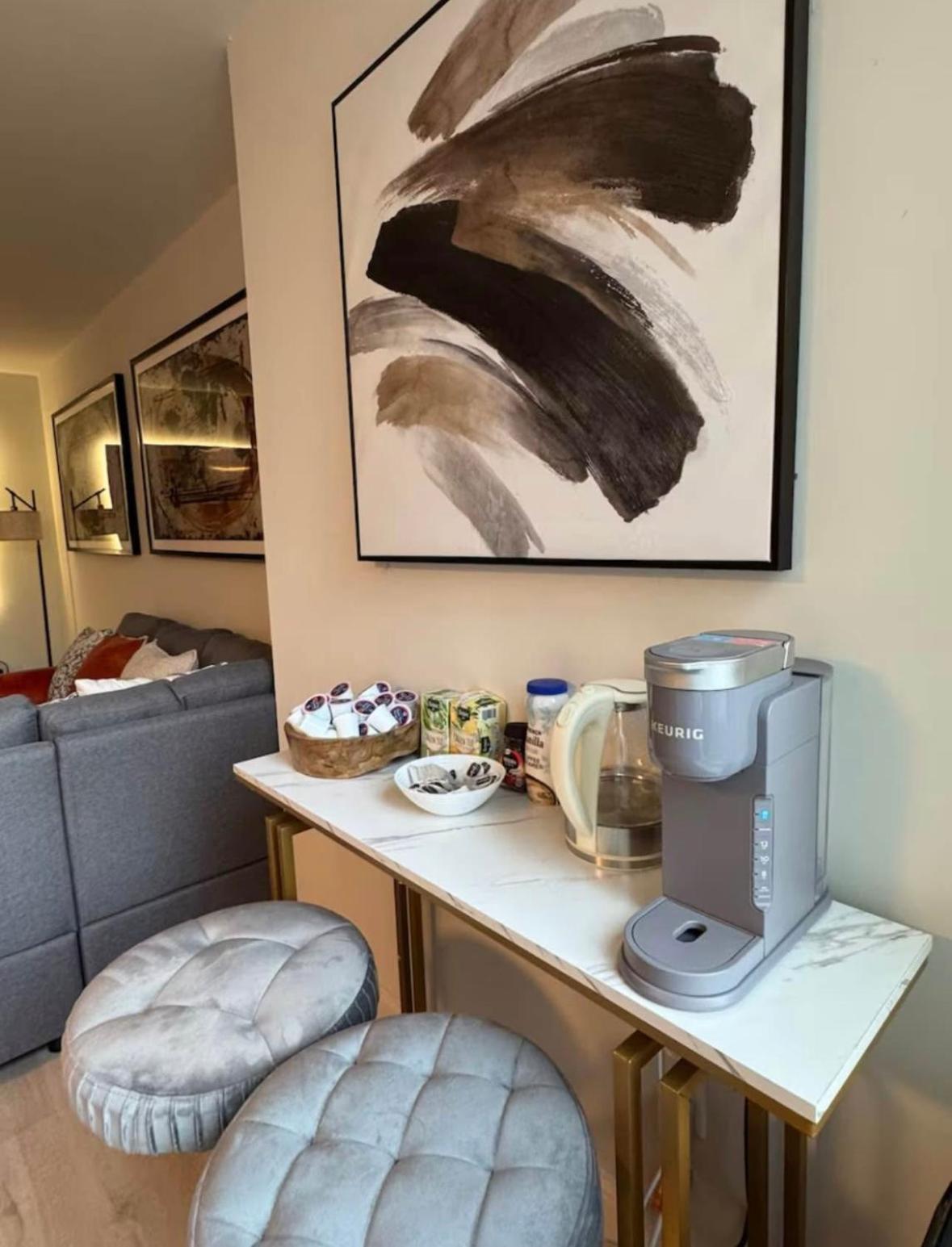 New Chic & Cozy 1bd Near East River, Minutes From Park Pangsapuri *