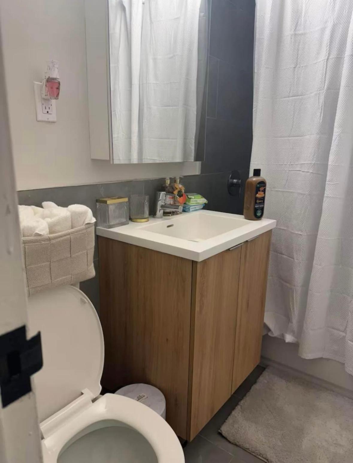 Pangsapuri New Chic & Cozy 1bd Near East River, Minutes From Park New York