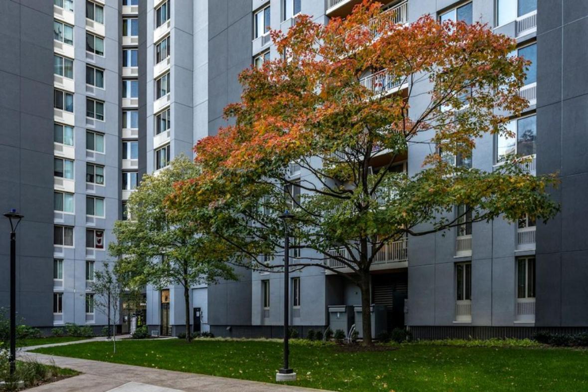 New Chic & Cozy 1bd Near East River, Minutes From Park Appartamento New York